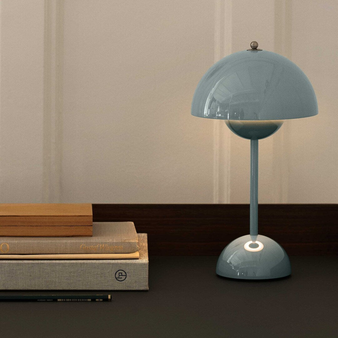 SKY Flowerpot Table Lamp, Sky Blue